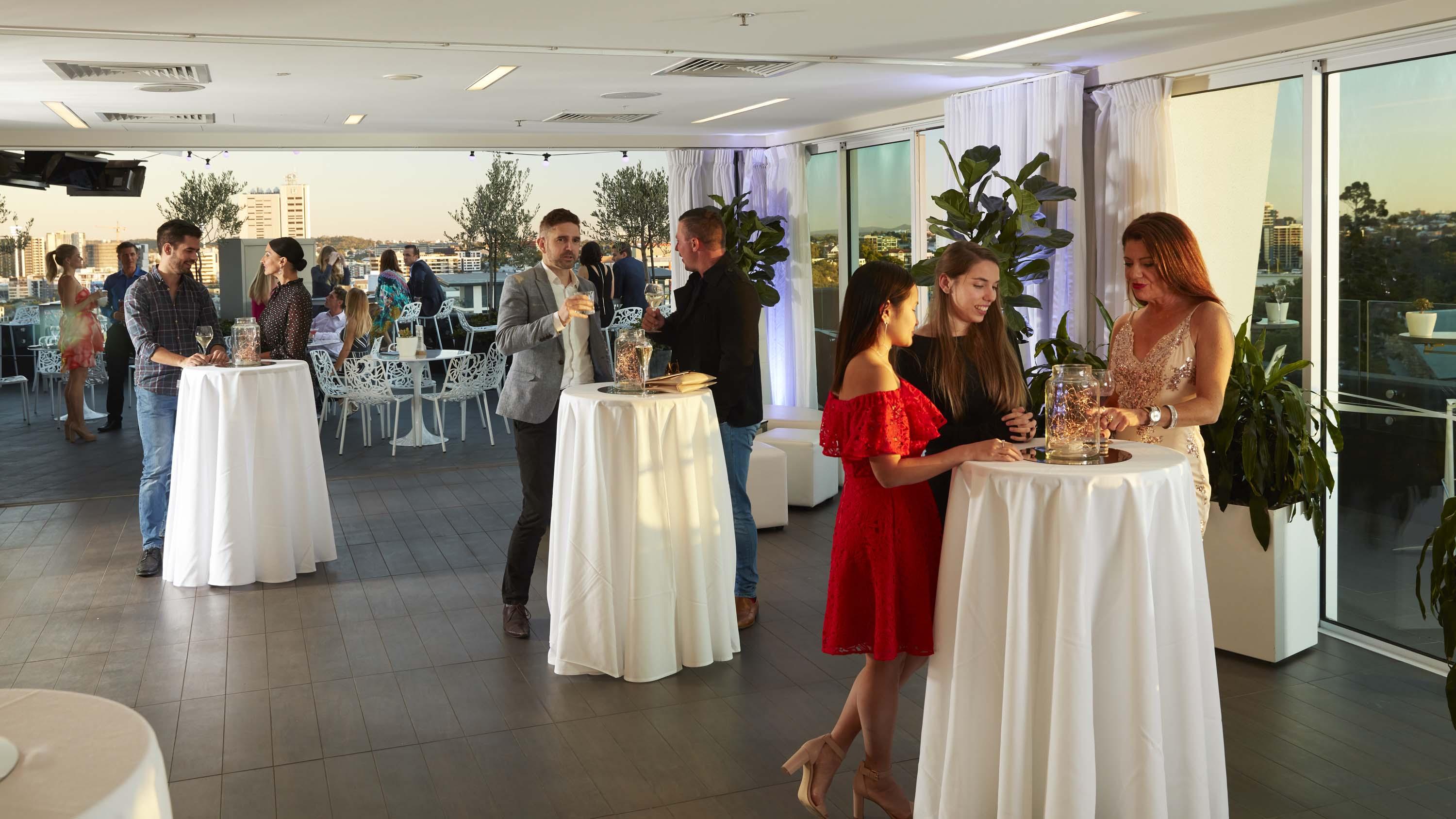 The Point Brisbane Hotel Eksteriør billede Cocktail hour at a party