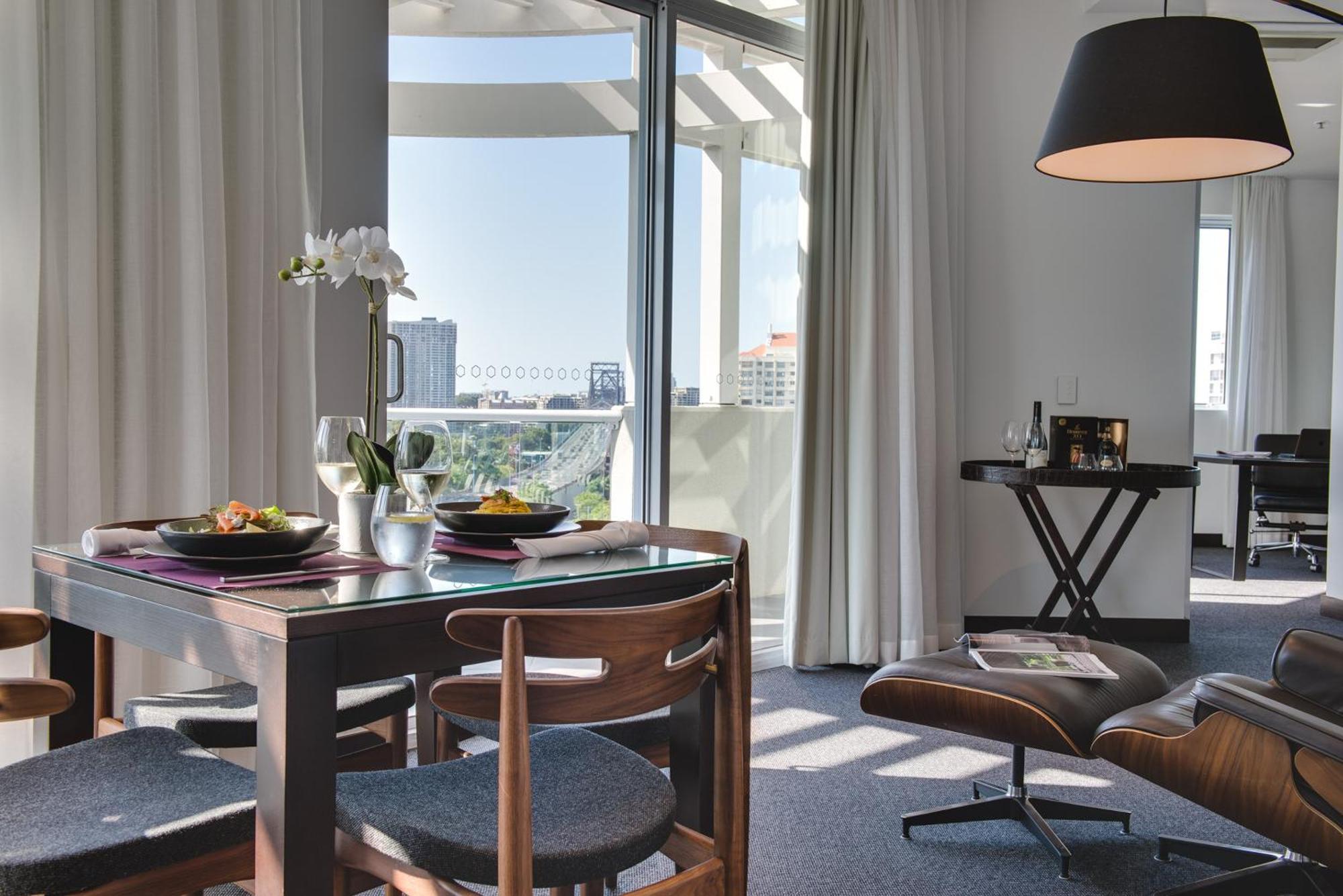 The Point Brisbane Hotel Eksteriør billede A typical apartment
